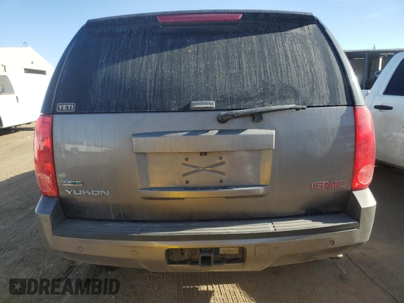 2011 GMC Yukon SLE with VIN 1GKS2AE0XBR381263, listed as a Copart auction lot 86322264 with 124,145 mi miles and Salvage Title. Bid and sale history available at carsss.com. Image 6.