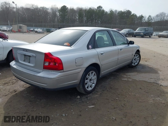 2005 Volvo S80 with VIN YV1TS592351393741, listed as a IAAI auction lot 41463037 with 1 mi miles. Bid and sale history available at carsss.com. Image 4.