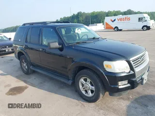 2010 Ford Explorer XLT z VIN 1FMEU7DE2AUA75832, wystawiony jako IAAI lot #42470273 z przebiegiem 189 389 mil mil oraz . Historia ofert i sprzedaży dostępna na DreamBid. Obrazek 1.