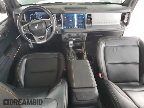 2024 Ford Bronco Badlands z VIN 1FMEE9BP5RLA42032, wystawiony jako Copart lot #60283315 z przebiegiem 4 081 mil mil oraz Szkoda całkowita • Salvage title. Historia ofert i sprzedaży dostępna na DreamBid. Obrazek 8.