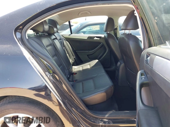 2013 Volkswagen Jetta SE с VIN 3VWDX7AJ5DM269494, выставлен на аукционе IAAI как лот 42032902 с пробегом 119 066 миль миль и . История ставок и продаж доступна на DreamBid. Изображение 8.