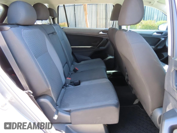 2021 Volkswagen Tiguan S with VIN 3VV1B7AX2MM125993, listed as a Copart auction lot 55641825 with 95,479 mi miles and Clean Title. Bid and sale history available at DreamBid. Image 6.