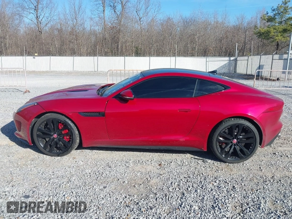 2015 Jaguar F-Type R z VIN SAJWA6DA6FMK21764, wystawiony jako IAAI lot #41406202 z przebiegiem 59 253 mil mil oraz . Historia ofert i sprzedaży dostępna na DreamBid. Obrazek 15.