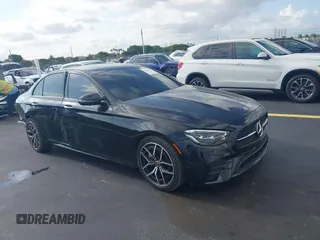 2022 Mercedes-Benz E 350 with VIN W1KZF8DBXNB075709, listed as a IAAI auction lot 42354710 with 69,303 mi miles and . Bid and sale history available at DreamBid. Image 1.