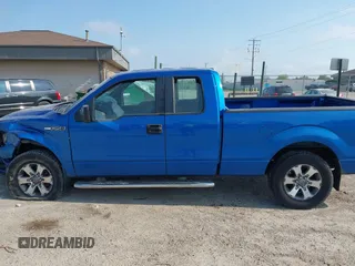 2014 Ford F-150 XL z VIN 1FTFX1EF2EFB82605, wystawiony jako IAAI lot #42267166 z przebiegiem 220 834 mil mil oraz . Historia ofert i sprzedaży dostępna na DreamBid. Obrazek 14.