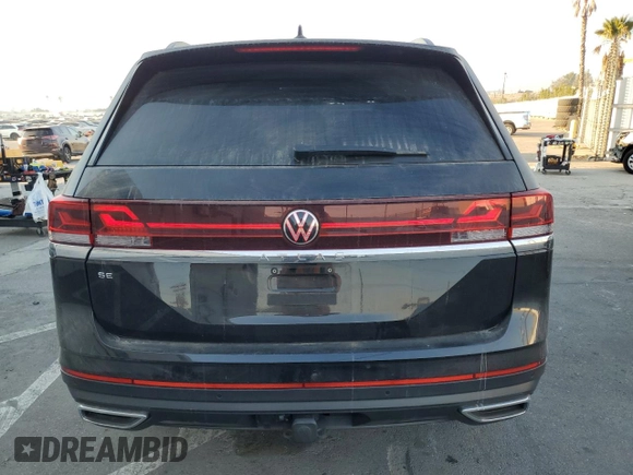 2024 Volkswagen Atlas SE with VIN 1V2WR2CA9RC514763, listed as a Copart auction lot 88169765 with 39,144 mi miles and Salvage title. Bid and sale history available at DreamBid. Image 6.