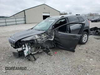2016 Jeep Cherokee Latitude z VIN 1C4PJMCB4GW123999, wystawiony jako Copart lot #48949175 z przebiegiem 112 278 mil mil oraz Szkoda całkowita • Salvage title. Historia ofert i sprzedaży dostępna na DreamBid. Obrazek 1.