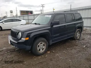2016 Jeep Patriot Sport with VIN 1C4NJRBB0GD668714, listed as a Copart auction lot 82172443 with 194,940 mi miles and Clean Title. Bid and sale history available at carsss.com. Image 1.
