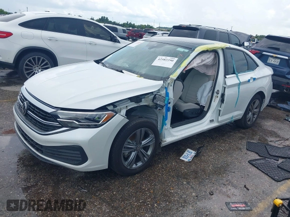 2024 Volkswagen Jetta SE with VIN 3VW7M7BU4RM097738, listed as a IAAI auction lot 42582290 with 2,598 mi miles and . Bid and sale history available at DreamBid. Image 17.