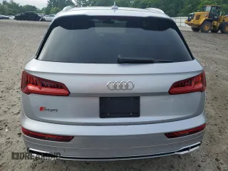 2018 Audi SQ5 Premium Plus z VIN WA1A4AFY6J2103466, wystawiony jako Copart lot #61204895 z przebiegiem 91 712 mil mil oraz Szkoda całkowita • Salvage title. Historia ofert i sprzedaży dostępna na DreamBid. Obrazek 6.