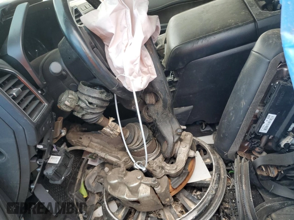2019 Ford Expedition Limited with VIN 1FMJU2AT5KEA21165, listed as a Copart auction lot 59601525 with 119,482 mi miles and Salvage title. Bid and sale history available at DreamBid. Image 7.