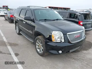 2014 GMC Yukon Denali z VIN 1GKS2EEF9ER186724, wystawiony jako IAAI lot #41545054 z przebiegiem 161 832 mil mil oraz . Historia ofert i sprzedaży dostępna na DreamBid. Obrazek 1.