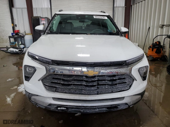 2025 Chevrolet TrailBlazer LT with VIN KL79MPSP2SB020768, listed as a Copart auction lot 88550295 with 3,118 mi miles and Salvage Title. Bid and sale history available at carsss.com. Image 5.