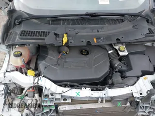 2019 Ford Escape SE with VIN 1FMCU9G91KUC08423, listed as a IAAI auction lot 41686542 with 87,329 mi miles. Bid and sale history available at carsss.com. Image 10.