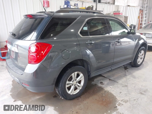 2010 Chevrolet Equinox LT w/2LT with VIN 2CNALPEW9A6274996, listed as a IAAI auction lot 41941733 with 200,105 mi miles. Bid and sale history available at carsss.com. Image 4.