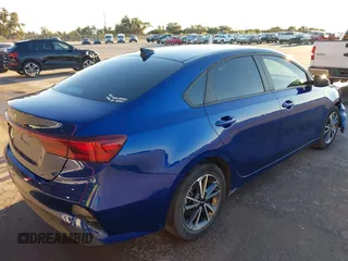 2022 Kia Forte LXS with VIN 3KPF24AD0NE472873, listed as a IAAI auction lot 41359704 with 58,822 mi miles and . Bid and sale history available at DreamBid. Image 4.