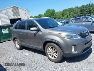 2015 Kia Sorento LX with VIN 5XYKTCA67FG585974, listed as a IAAI auction lot 42648014 with 106,193 mi miles and . Bid and sale history available at DreamBid. Image 13.