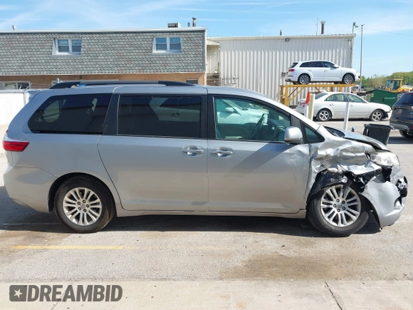 2017 Toyota Sienna XLE Auto Access Seat with VIN 5TDYZ3DC2HS832530, listed as a IAAI auction lot 42234427 with 73,877 mi miles and . Bid and sale history available at DreamBid. Image 13.