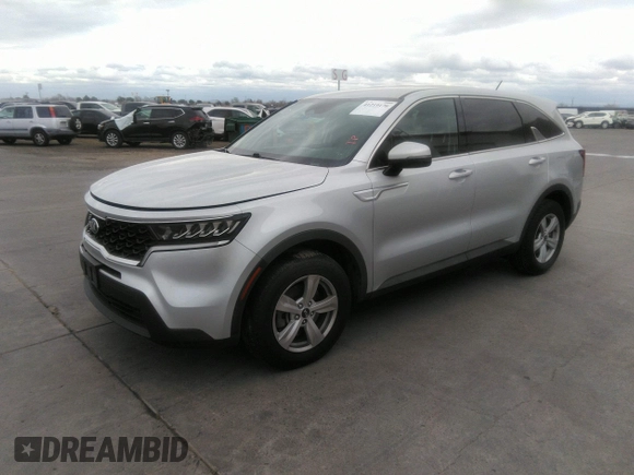 2021 Kia Sorento LX with VIN 5XYRG4LC3MG052013, listed as a IAAI auction lot 41219176 with 86,428 mi miles. Bid and sale history available at carsss.com. Image 17.