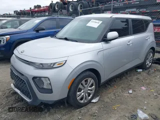 2020 Kia Soul LX with VIN KNDJ23AU6L7035932, listed as a IAAI auction lot 41526648 with 89,430 mi miles. Bid and sale history available at carsss.com. Image 2.