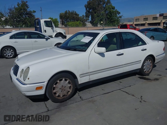 1996 Mercedes-Benz E 320 with VIN WDBJF55F1TJ014659, listed as a IAAI auction lot 42273213 with 151,584 mi miles and . Bid and sale history available at DreamBid. Image 2.