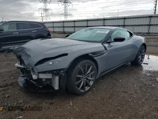 2019 Aston Martin DB11 V8 z VIN SCFRMFAW0KGL06287, wystawiony jako Copart lot #62828302 z przebiegiem Nie podano mil oraz . Historia ofert i sprzedaży dostępna na DreamBid. Obrazek 2.