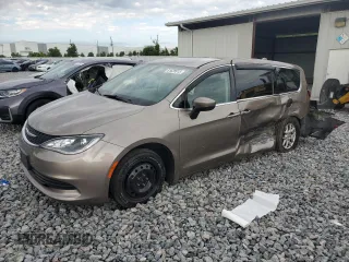 2017 Chrysler Pacifica Touring with VIN 2C4RC1DG7HR747382, listed as a Copart auction lot 61635915 with 188,495 mi miles and Salvage title. Bid and sale history available at DreamBid. Image 1.