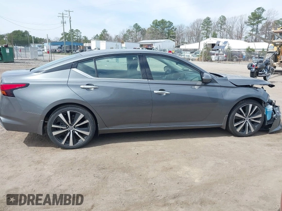 2019 Nissan Altima 2.5 Platinum with VIN 1N4BL4FV1KC104563, listed as a IAAI auction lot 41828774 with 44,006 mi miles. Bid and sale history available at carsss.com. Image 13.