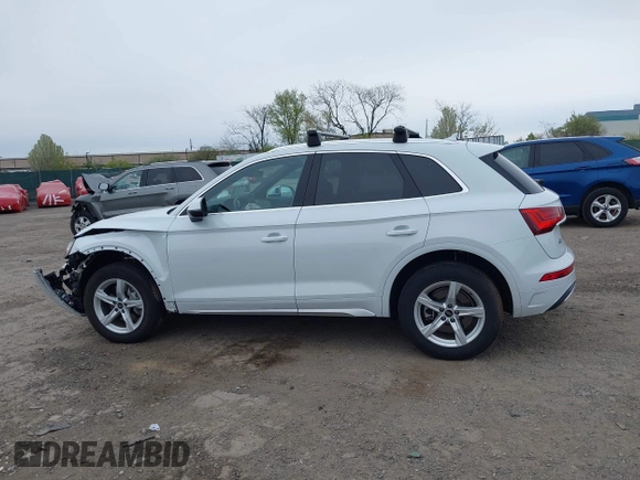 2024 Audi Q5 Premium with VIN WA1ABAFY4R2004405, listed as a IAAI auction lot 42011983 with 22,376 mi miles. Bid and sale history available at carsss.com. Image 15.