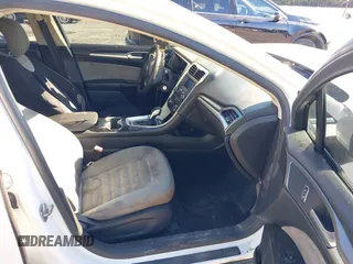 2014 Ford Fusion S with VIN 1FA6P0G71E5384783, listed as a IAAI auction lot 40868527 with 207,354 mi miles. Bid and sale history available at carsss.com. Image 5.