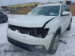 2018 Volkswagen Atlas SE z VIN 1V2LR2CA9JC543185, wystawiony jako IAAI lot #41293560 z przebiegiem 147 966 mil mil oraz . Historia ofert i sprzedaży dostępna na DreamBid. Obrazek 6.