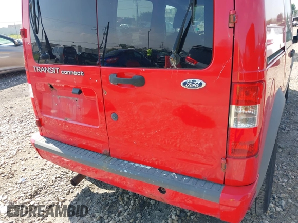 2010 Ford Transit Connect XLT z VIN NM0LS6BN1AT031113, wystawiony jako IAAI lot #42739072 z przebiegiem 231 192 mil mil oraz . Historia ofert i sprzedaży dostępna na DreamBid. Obrazek 13.