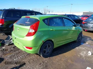 2013 Hyundai Accent GS z VIN KMHCT5AE9DU072191, wystawiony jako IAAI lot #41802024 z przebiegiem 52 491 mil mil oraz . Historia ofert i sprzedaży dostępna na DreamBid. Obrazek 4.