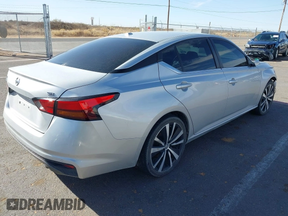 2020 Nissan Altima 2.5 SR with VIN 1N4BL4CV5LC185427, listed as a IAAI auction lot 38522740 with 57,874 mi miles. Bid and sale history available at carsss.com. Image 4.