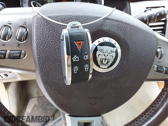 2009 Jaguar XF Luxury with VIN SAJWA05B69HR26484, listed as a IAAI auction lot 42132588 with 153,327 mi miles and . Bid and sale history available at DreamBid. Image 11.