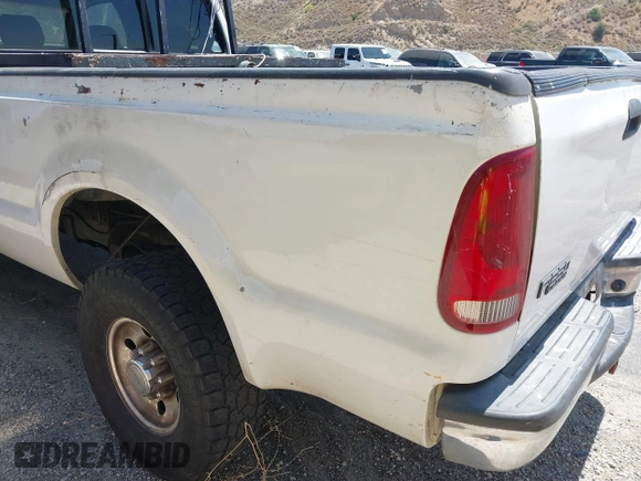 2004 Ford F-350 XL with VIN 1FTSW31P84ED21703, listed as a IAAI auction lot 42644063 with 297,096 mi miles and . Bid and sale history available at DreamBid. Image 18.