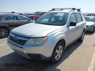 2010 Subaru Forester X с VIN JF2SH6BC8AH797596, выставлен на аукционе IAAI как лот 42454541 с пробегом 87 291 миль миль и . История ставок и продаж доступна на DreamBid. Изображение 2.