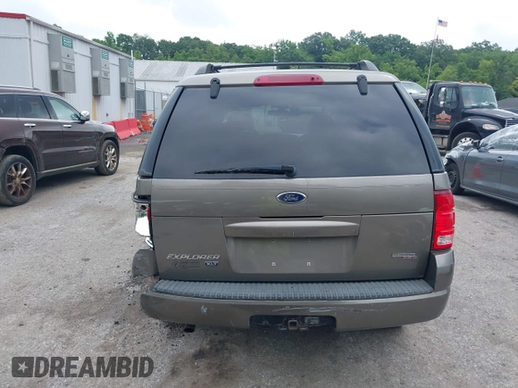 2005 Ford Explorer XLT with VIN 1FMZU73K05ZA64085, listed as a IAAI auction lot 42717487 with 184,495 mi miles and . Bid and sale history available at DreamBid. Image 16.