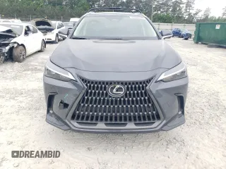 2025 Lexus NX 350 Premium z VIN 2T2GGCEZ4SC081138, wystawiony jako Copart lot #54490465 z przebiegiem 479 mil mil oraz Szkoda całkowita • Salvage title. Historia ofert i sprzedaży dostępna na DreamBid. Obrazek 5.