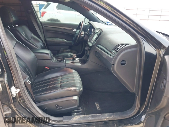 2014 Chrysler 300 S with VIN 2C3CCABG8EH376795, listed as a IAAI auction lot 42038260 with 134,265 mi miles and . Bid and sale history available at carsss.com. Image 5.