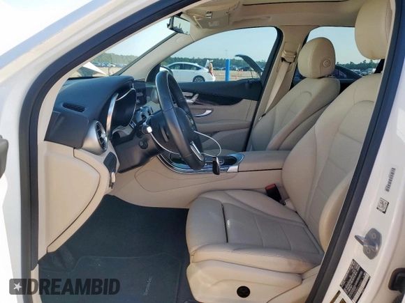 2021 Mercedes-Benz GLC 300 with VIN W1N0G8DB8MF940662, listed as a Copart auction lot 58817955 with 48,925 mi miles and Salvage title. Bid and sale history available at DreamBid. Image 7.
