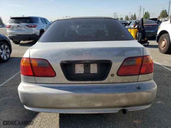 2000 Honda Civic VP with VIN 2HGEJ6612YH577711, listed as a Copart auction lot 52239805 with 195,138 mi miles and Salvage Title. Bid and sale history available at carsss.com. Image 6.