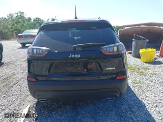 2019 Jeep Cherokee Latitude with VIN 1C4PJLCX8KD120601, listed as a IAAI auction lot 41940371 with 74,883 mi miles. Bid and sale history available at carsss.com. Image 17.