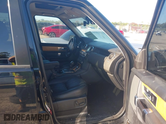 2012 Land Rover LR4 HSE with VIN SALAG2D4XCA599005, listed as a IAAI auction lot 42583078 with 131,175 mi miles and . Bid and sale history available at DreamBid. Image 5.