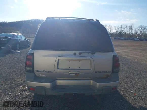 2004 Chevrolet TrailBlazer EXT LT with VIN 1GNES16S846239952, listed as a IAAI auction lot 42046136 with 167,044 mi miles and . Bid and sale history available at DreamBid. Image 17.