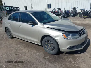 2014 Volkswagen Jetta SE with VIN 3VWD17AJ8EM286020, listed as a IAAI auction lot 42156062 with 127,353 mi miles and . Bid and sale history available at DreamBid. Image 1.