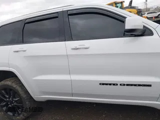 2018 Jeep Grand Cherokee Altitude with VIN 1C4RJFAG2JC284301, listed as a IAAI auction lot 41832657 with 97,160 mi miles and . Bid and sale history available at DreamBid. Image 13.