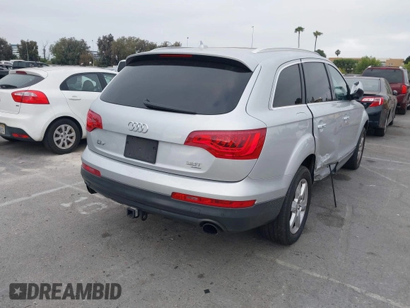 2014 Audi Q7 Premium Plus with VIN WA1LGAFE2ED017135, listed as a IAAI auction lot 42533428 with 142,132 mi miles and . Bid and sale history available at DreamBid. Image 4.