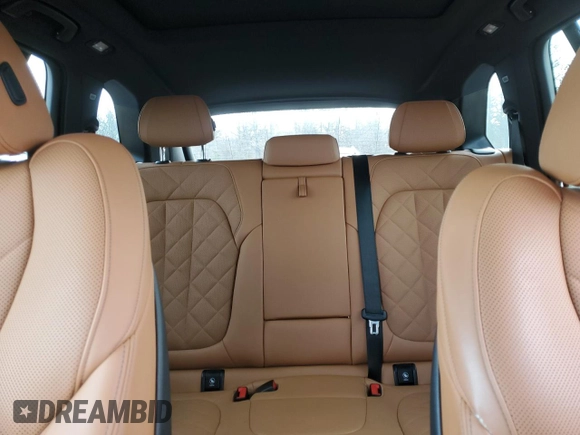 2024 BMW X5 xDrive40i z VIN 5UX23EU09R9S17979, wystawiony jako Copart lot #48359735 z przebiegiem 12 564 mil mil oraz Szkody całkowita. Historia ofert i sprzedaży dostępna na DreamBid. Obrazek 10.