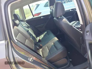 2012 Volkswagen Tiguan SE с VIN WVGAV7AX0CW002287, выставлен на аукционе IAAI как лот 42738450 с пробегом 131 121 миль миль и . История ставок и продаж доступна на DreamBid. Изображение 8.